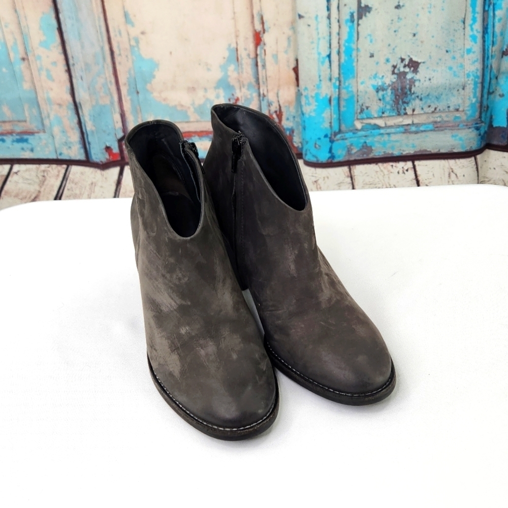 Paul Green Gray Suede‎ Ankle Booties